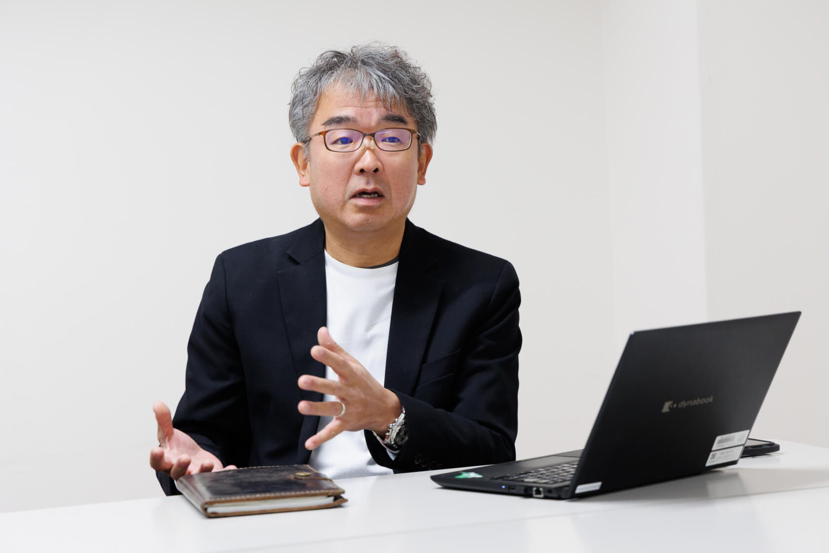 「いまがわ食堂」の開発時を語り合っている写真